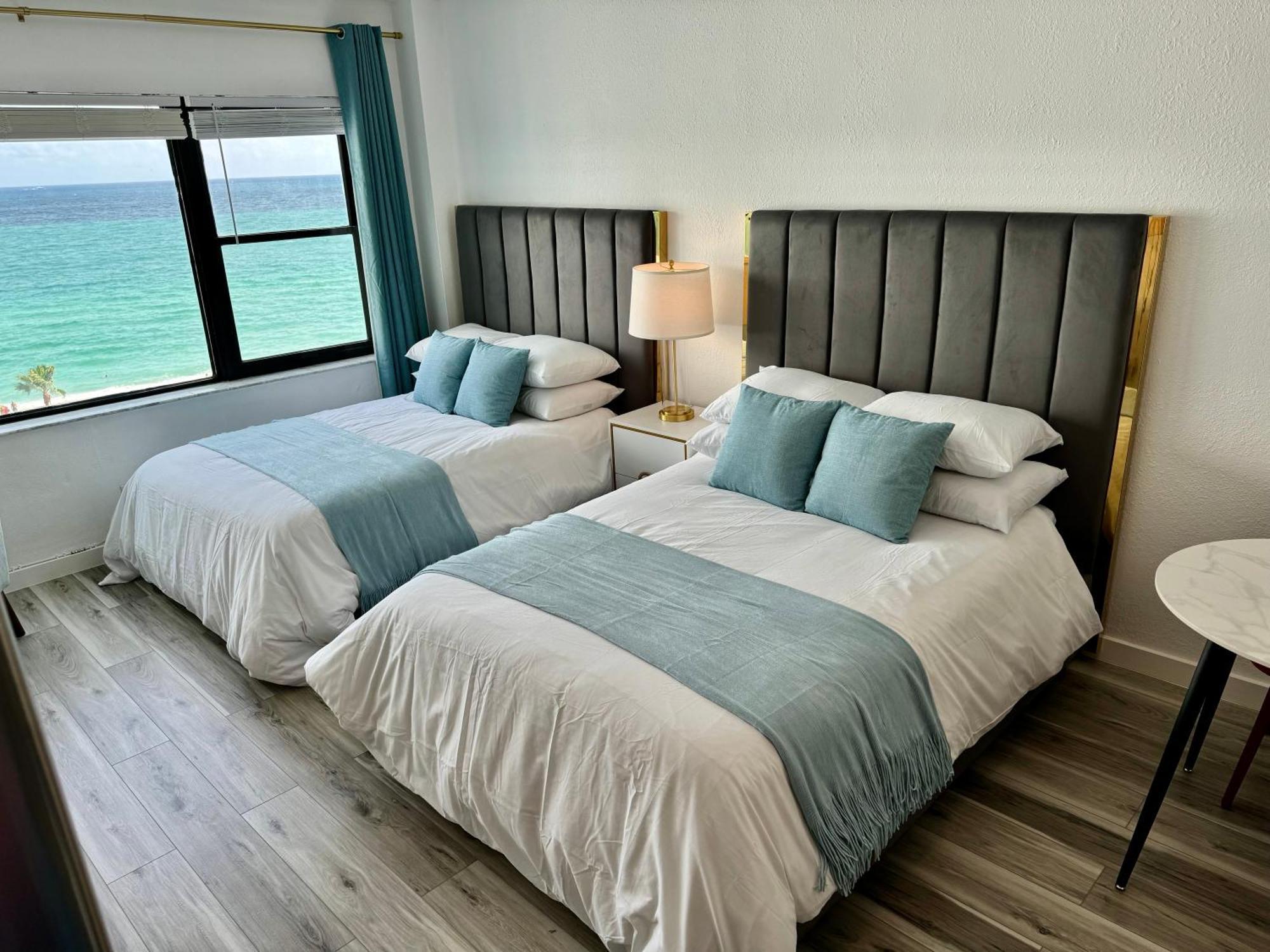 Directly On The Beach With Pool & Ocean View Miami Beach Exterior photo