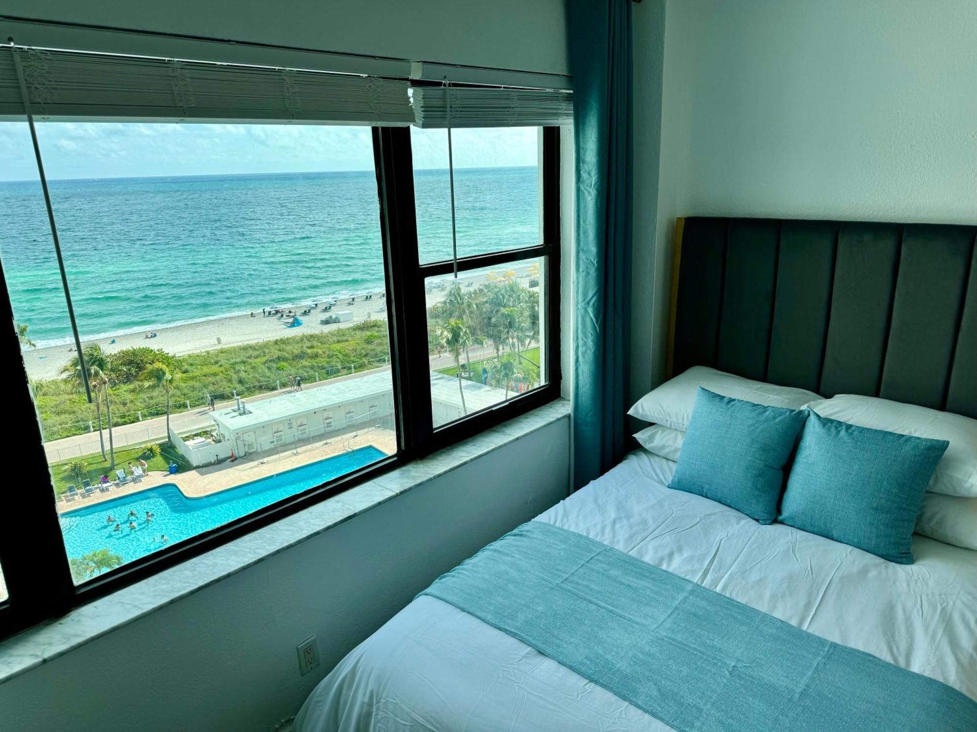 Directly On The Beach With Pool & Ocean View Miami Beach Exterior photo